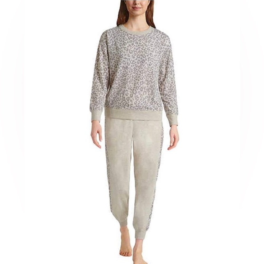 Splendid women long sleeve top and jogger Leopard Lounge Set